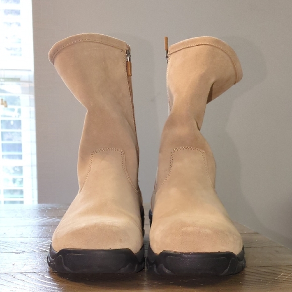 Cabela's Tan Winter & Rain Boots - Picture 3 of 6